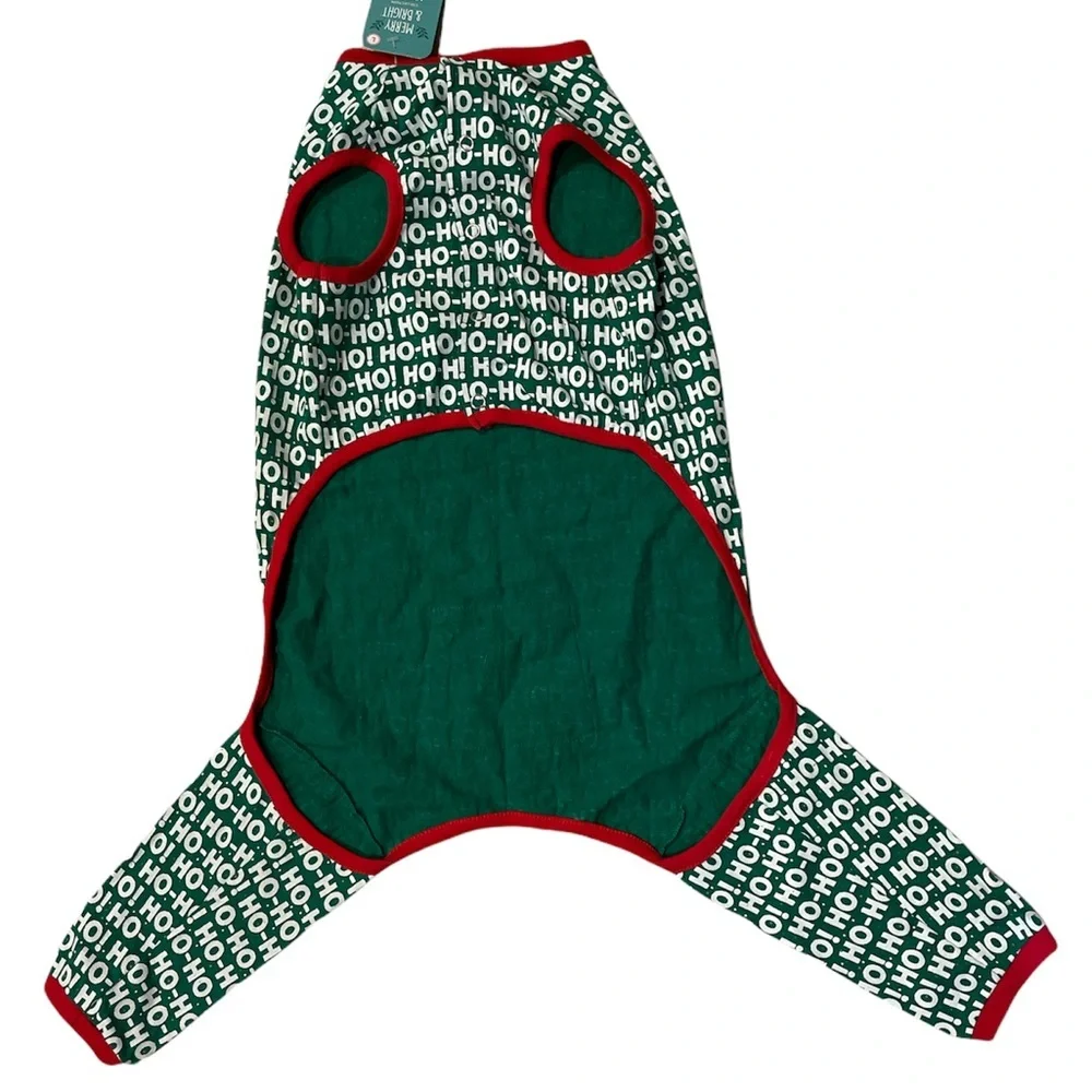 NWT Merry and Bright Christmas HoHoHo Doggie Sleeper